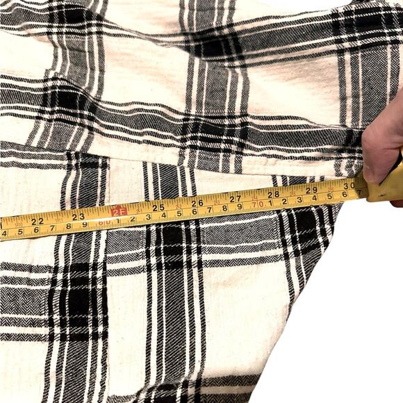 Nectar Clothing Dolman Sleeve Plaid Button Front Top Black and Cream, size M/L - Picture 4 of 8